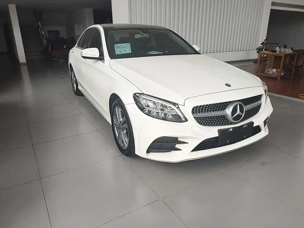 Mercedes-Benz C-Class — миниатюра 3