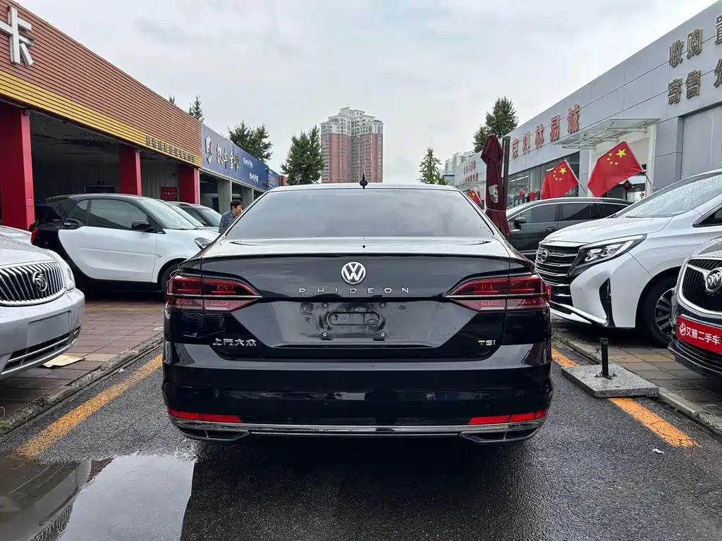 Volkswagen Phideon — миниатюра 4