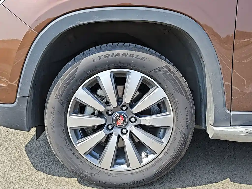 Roewe RX8 — миниатюра 4