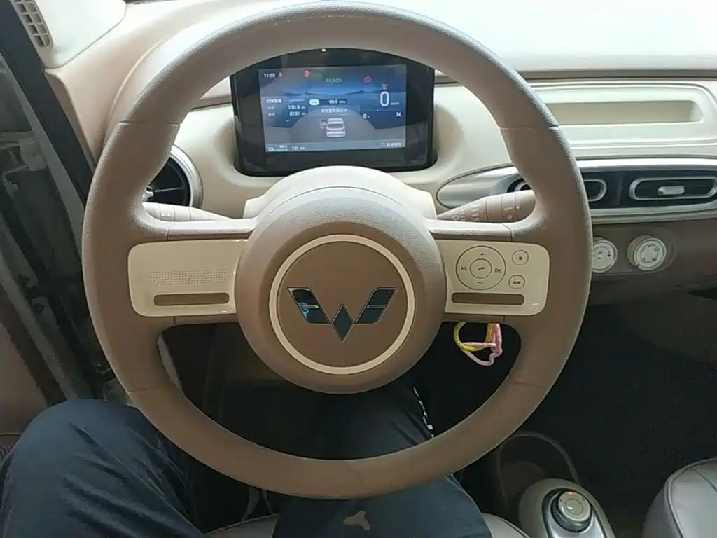 Wuling MINIEV — миниатюра 7