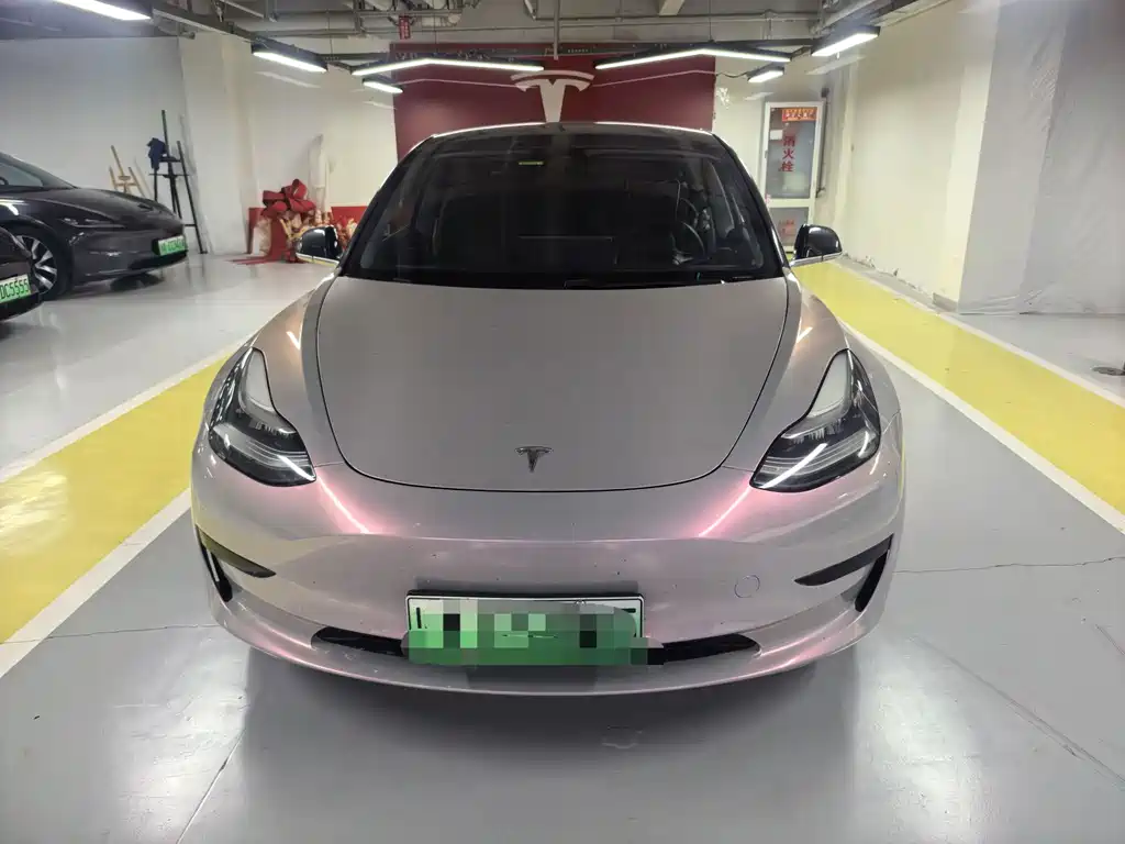 Tesla Model 3 — миниатюра 2