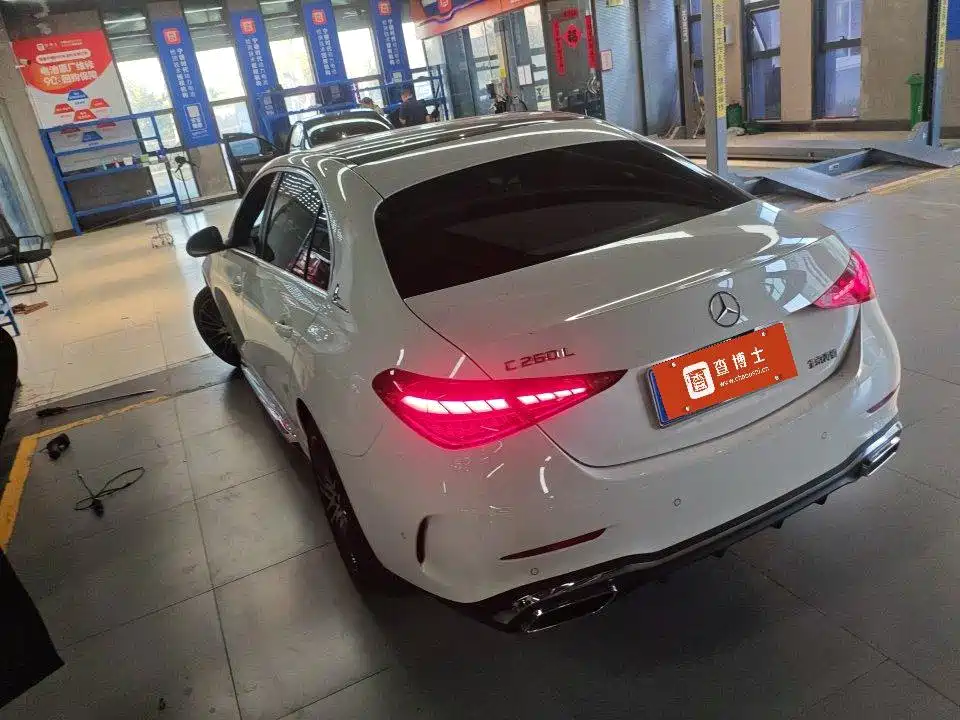 Mercedes-Benz C-Class — миниатюра 6