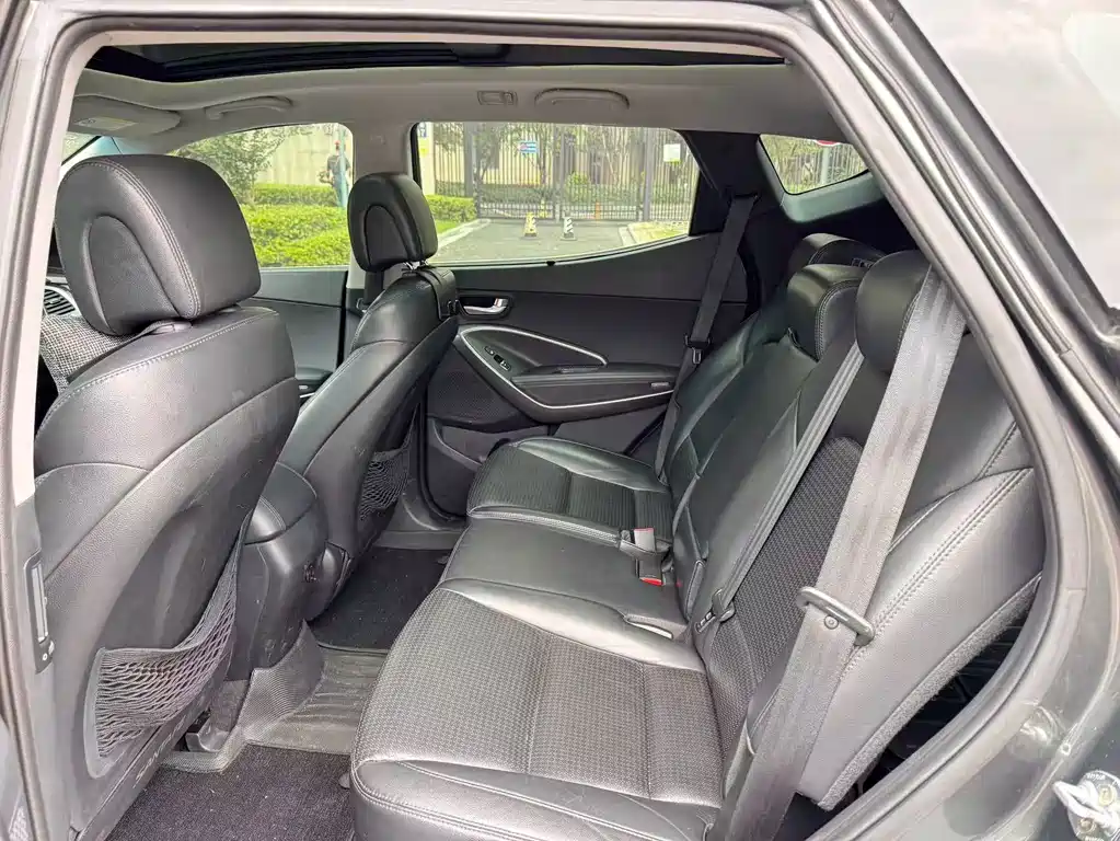 Hyundai Santa Fe — миниатюра 9