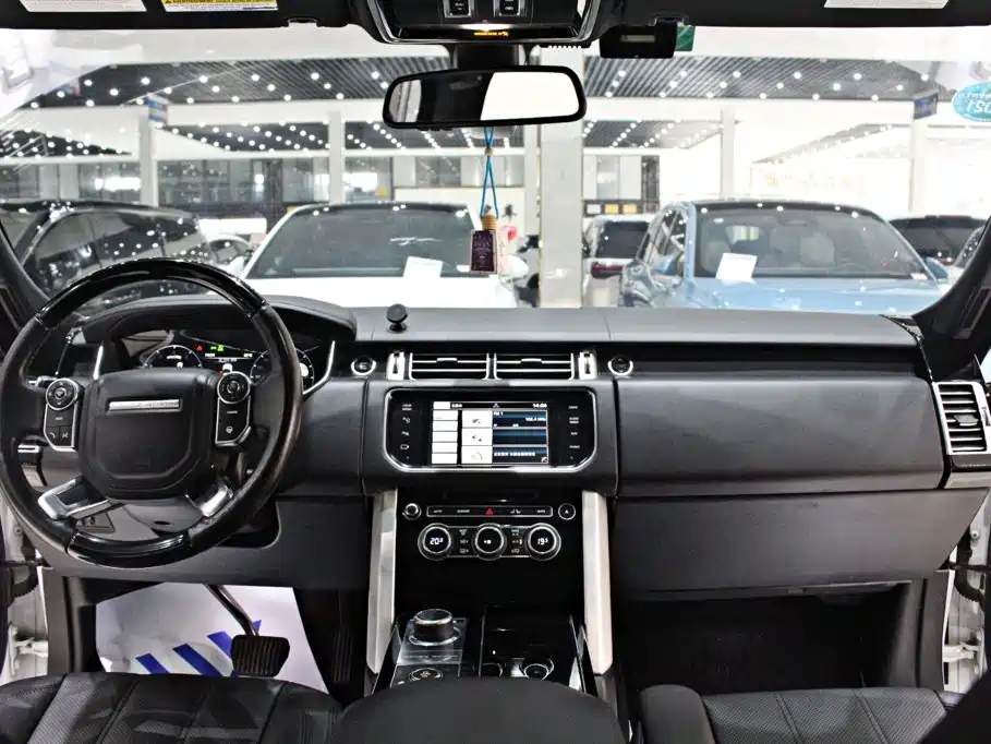 Land Rover Range Rover — миниатюра 11