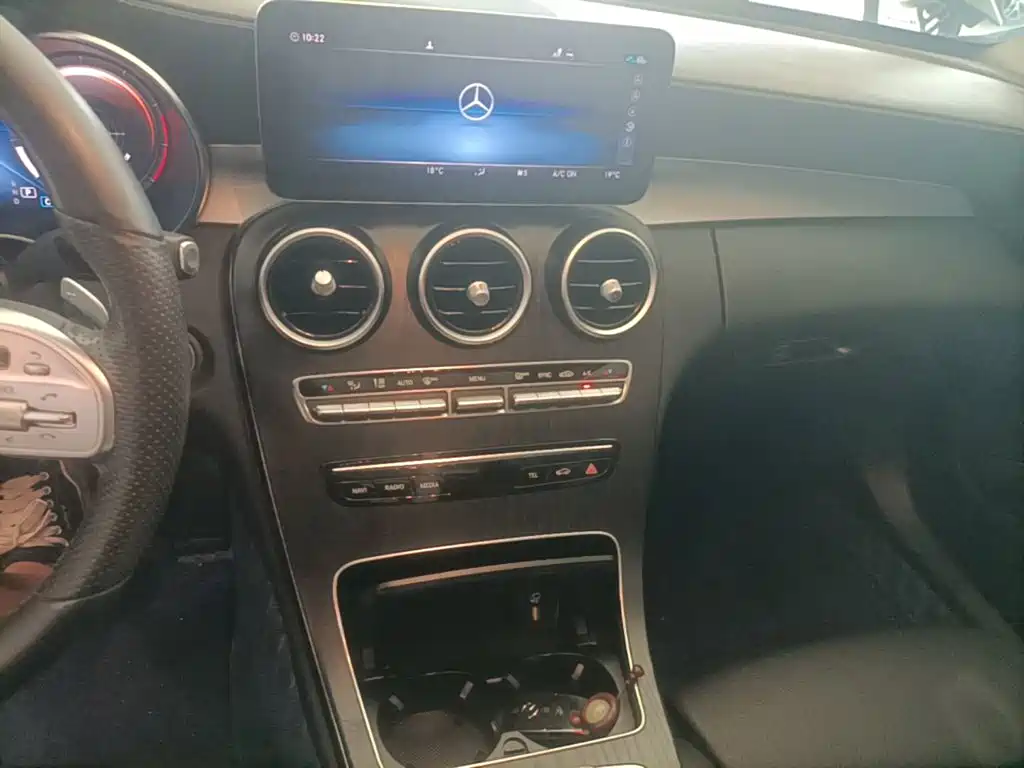 Mercedes-Benz C-Class — миниатюра 13