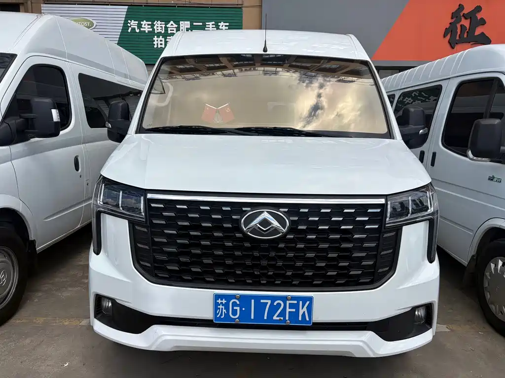 MAXUS V80 — миниатюра 2