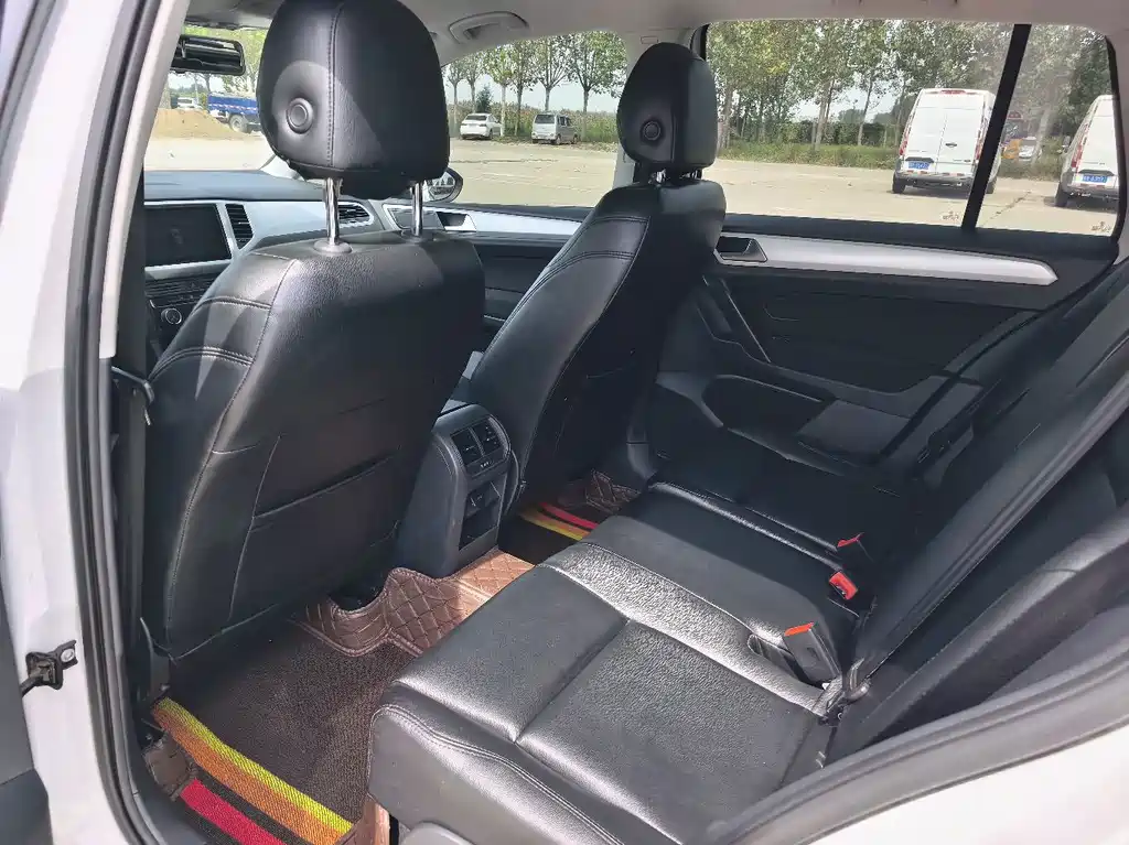 Volkswagen Golf Sportsvan — миниатюра 9