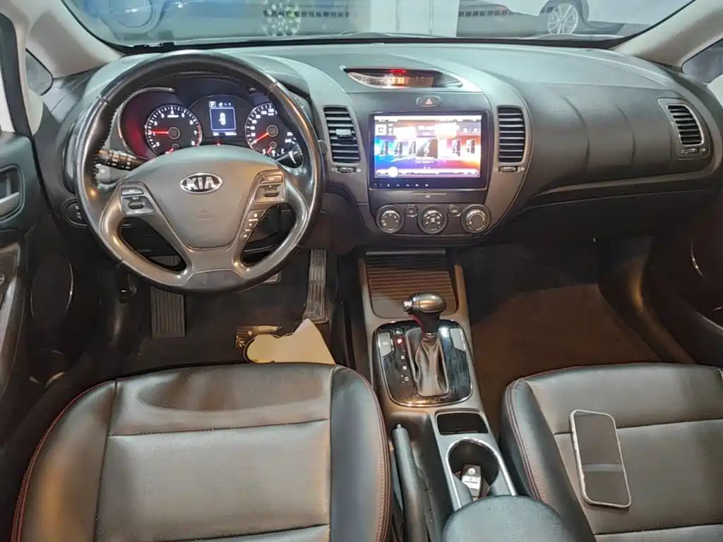 Kia K3 — миниатюра 10