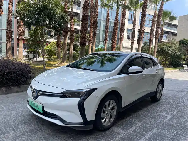 BUICK SLIGHTLY BLUE 6 2024