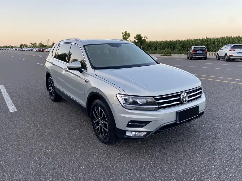 Volkswagen Tiguan L — миниатюра 3