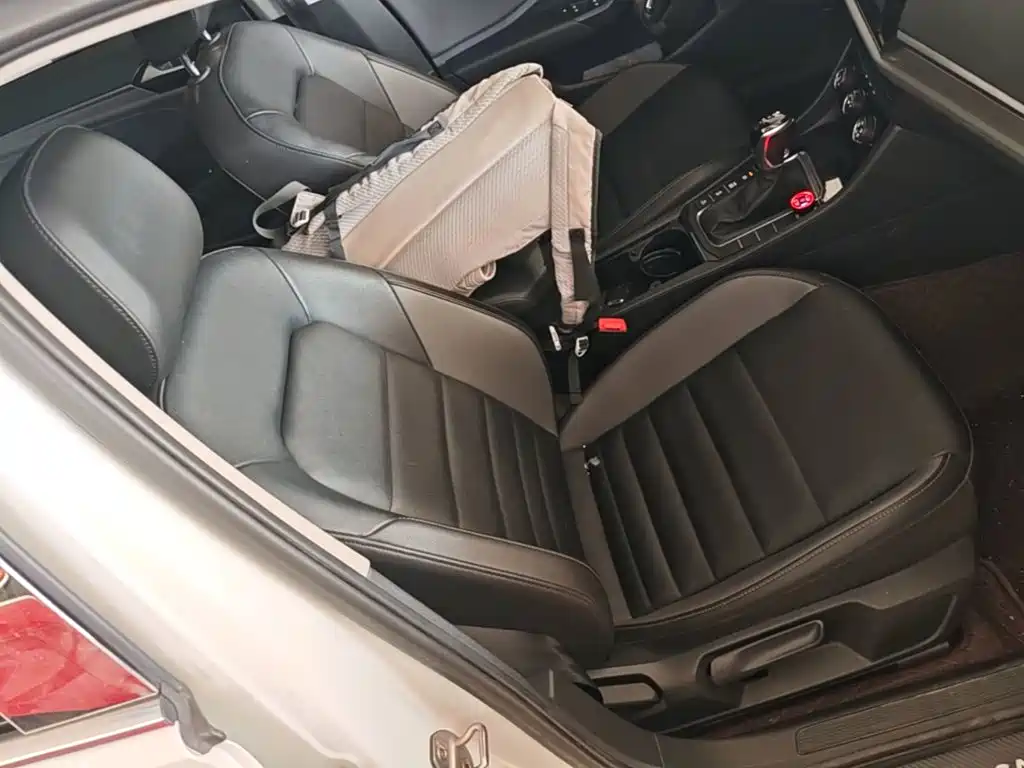 Volkswagen Sagitar — миниатюра 25