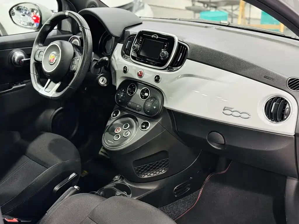 Abarth 595 2017 1.4T AT
