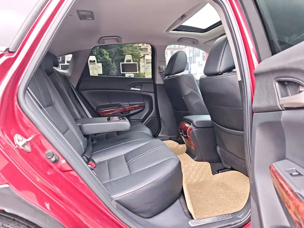 Honda Crosstour — миниатюра 24