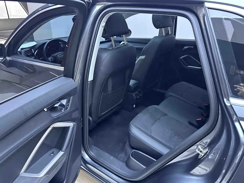 Audi Q3 — миниатюра 10