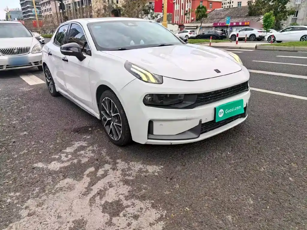 Lynk & Co 03 — миниатюра 4