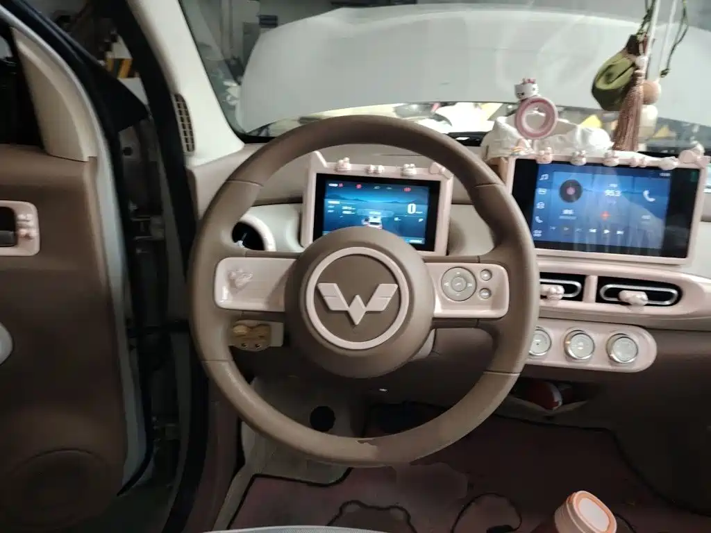 Wuling MINIEV — миниатюра 3