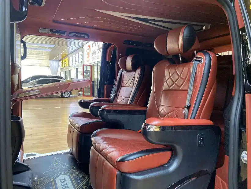 Mercedes-Benz V-Class (Import) — миниатюра 20