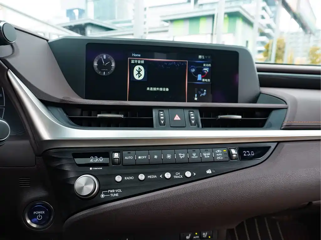 Lexus ES — миниатюра 18