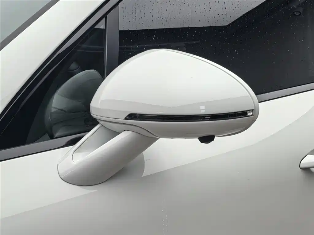 Porsche Macan — миниатюра 11