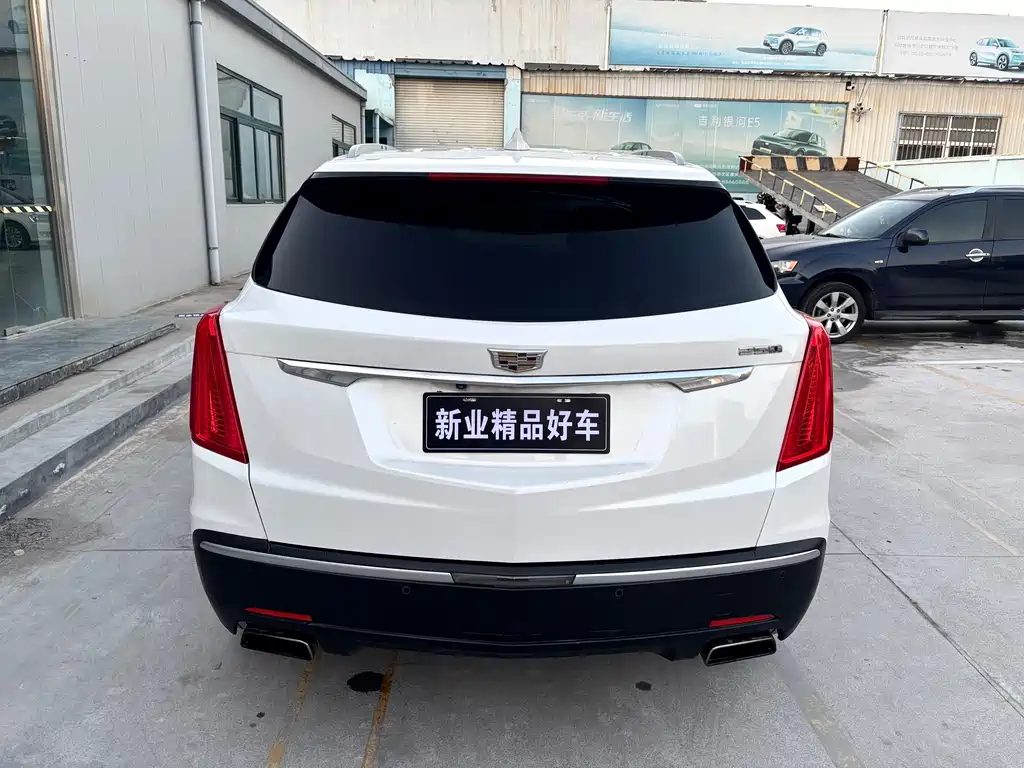 CADILLAC XT5