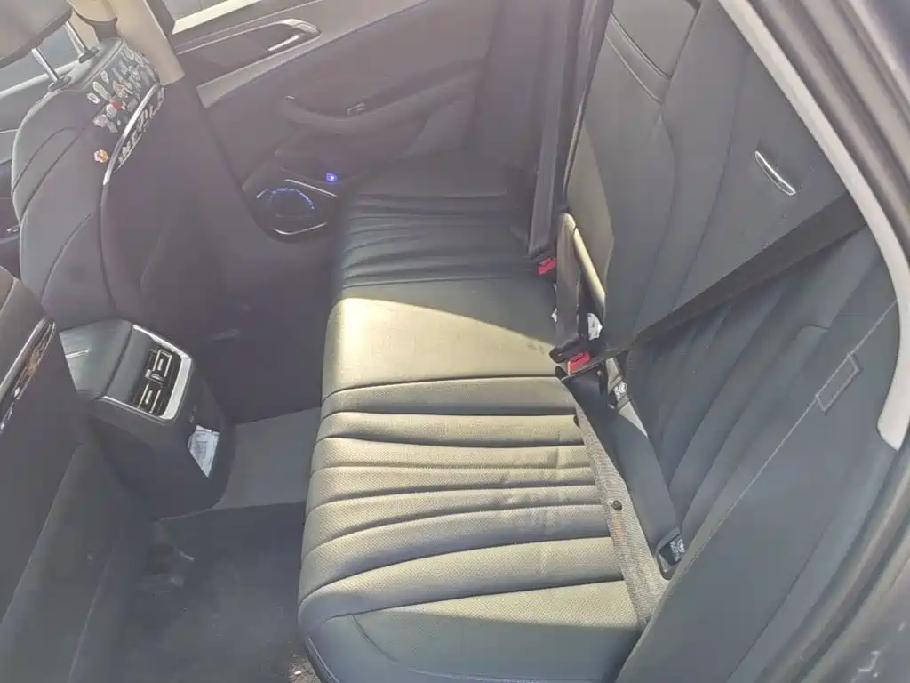 Hongqi Hongqi H5 — миниатюра 17