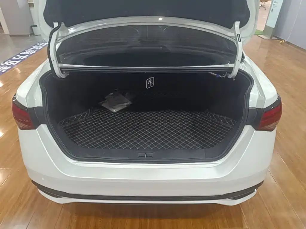 Nissan Sylphy — миниатюра 19