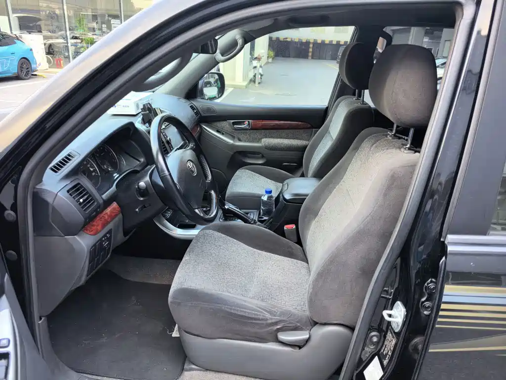 Toyota Prado (Import) — миниатюра 7