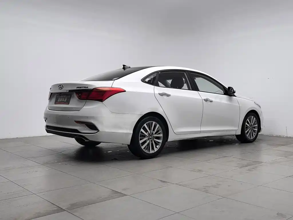 Hyundai Mistra — миниатюра 2
