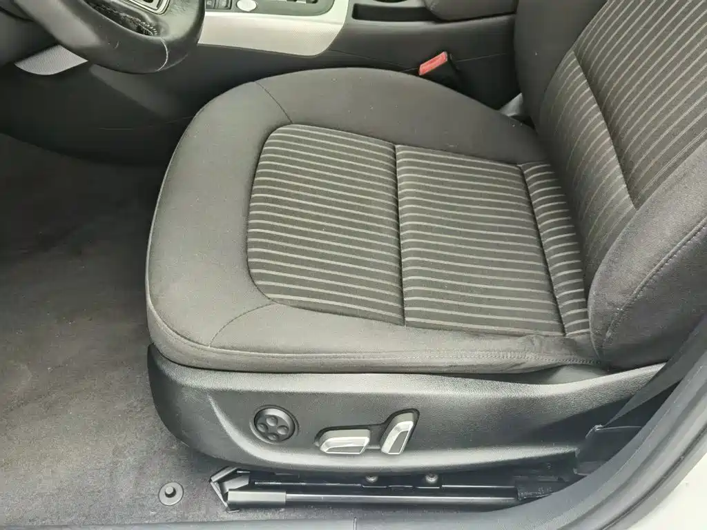 Audi A4L — миниатюра 20