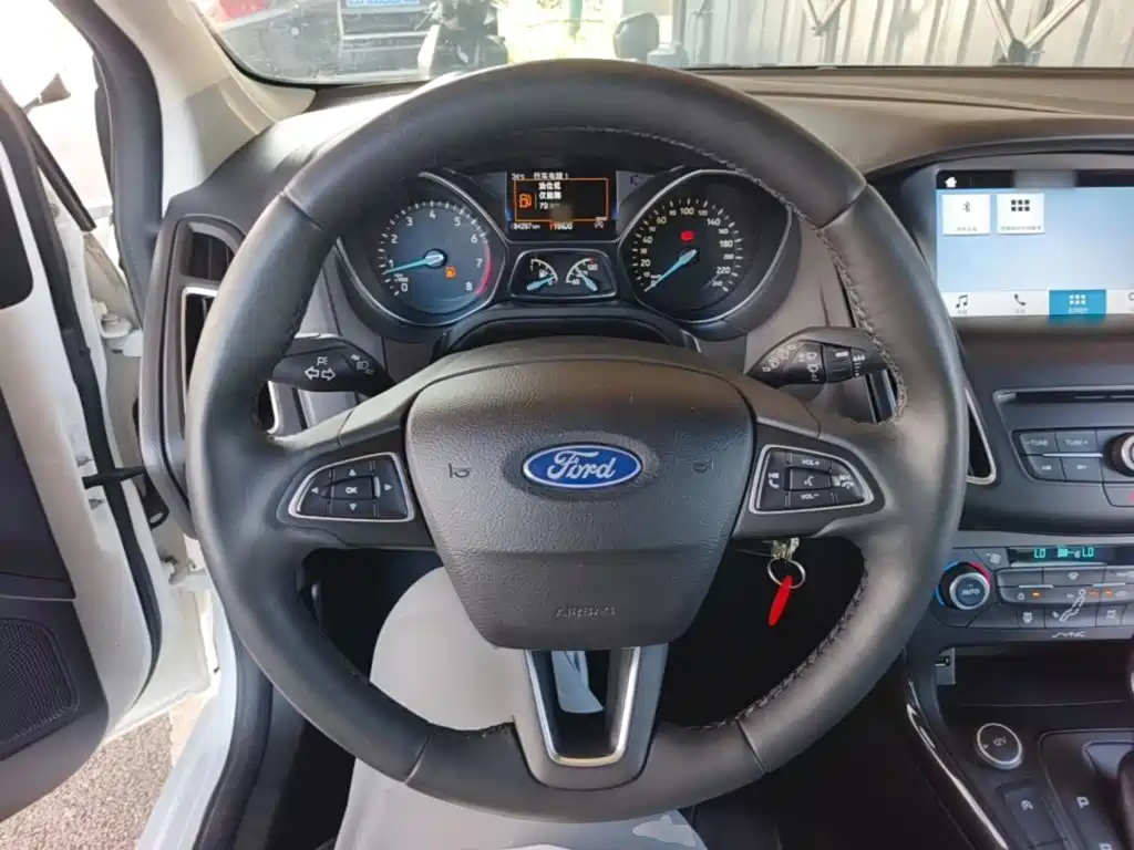 Ford Focus — миниатюра 11