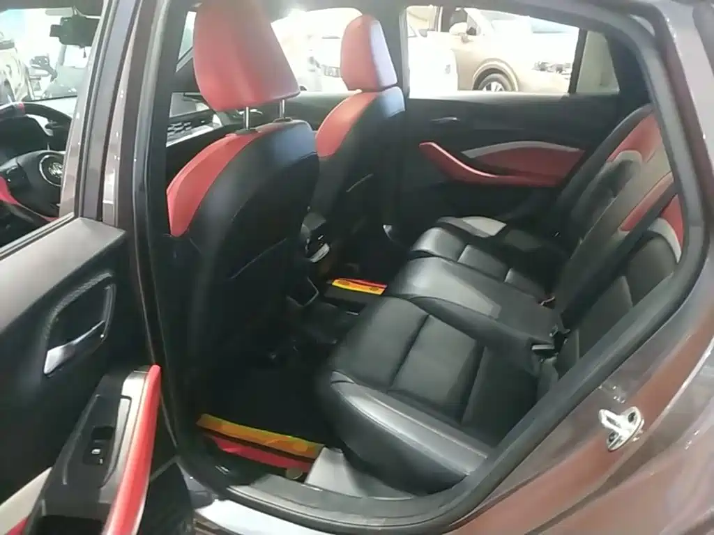 MG MG5 — миниатюра 17