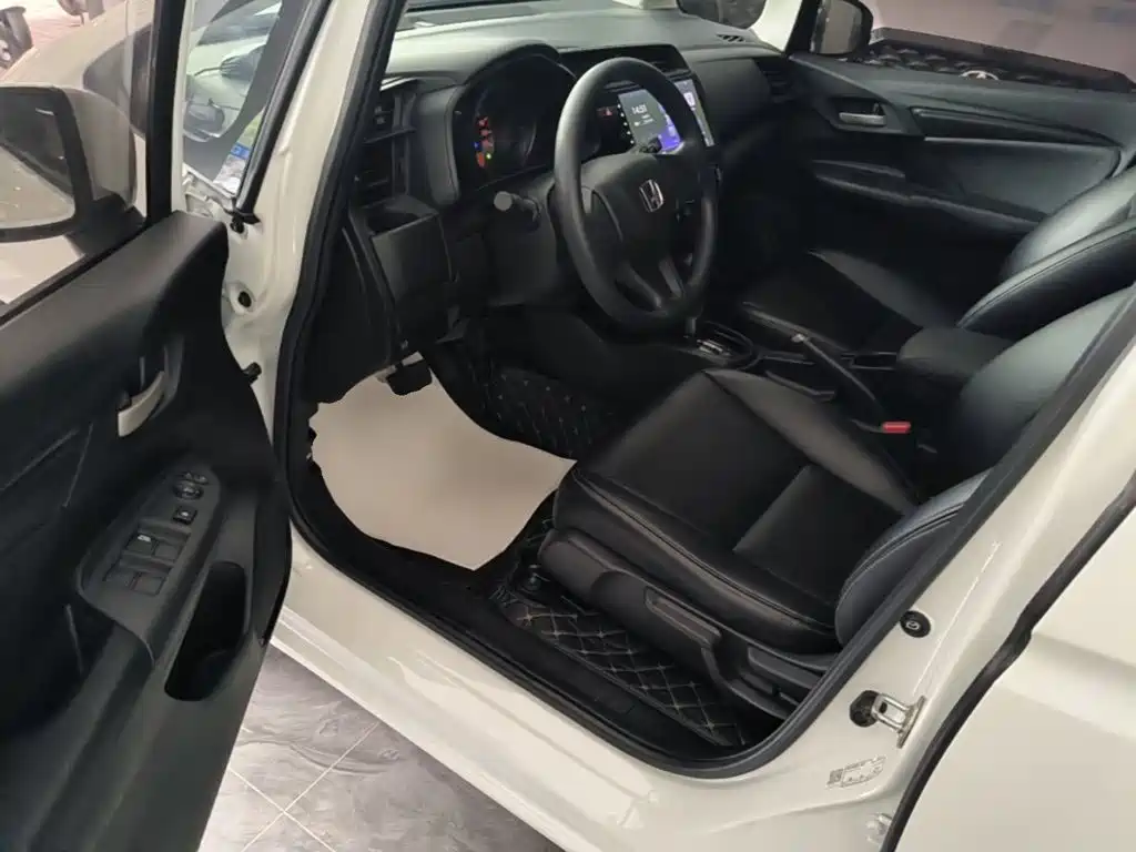 Honda Fit — миниатюра 16