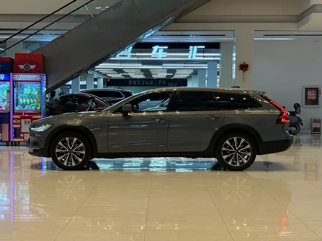 Volvo V90 — миниатюра 8
