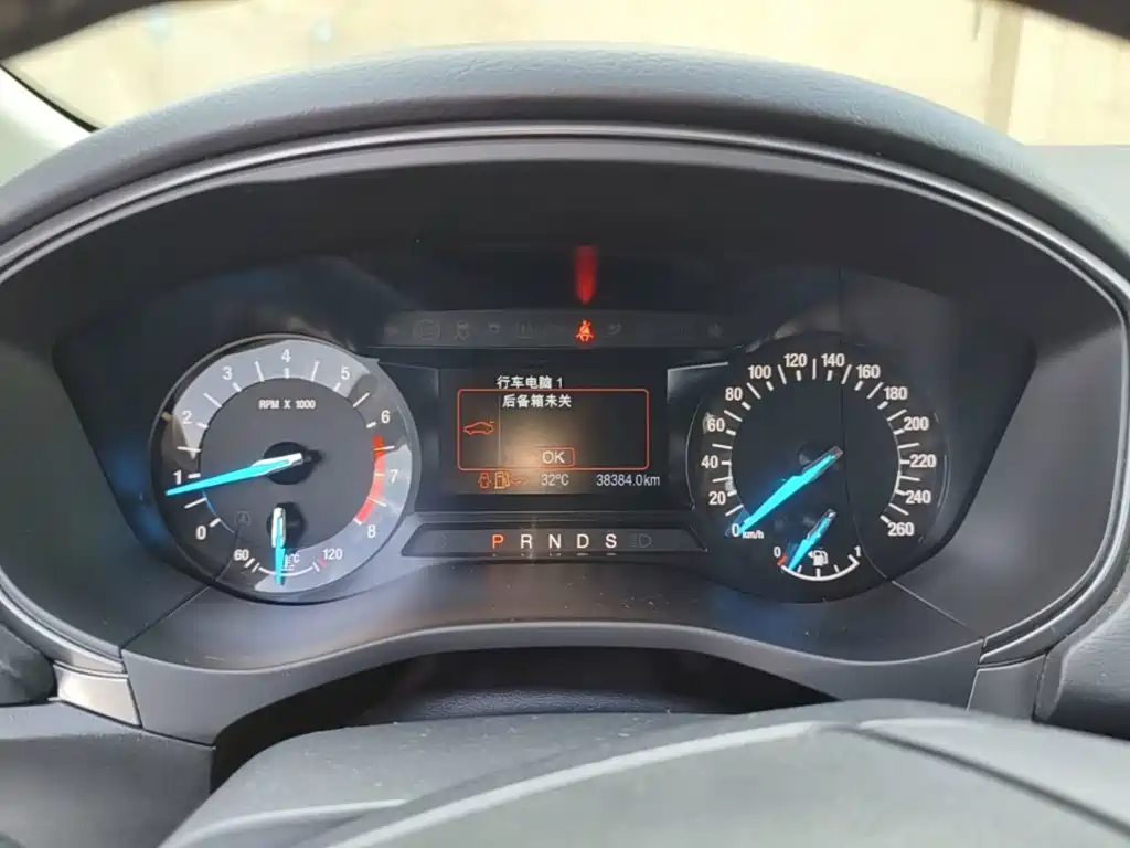 Ford Mondeo — миниатюра 12
