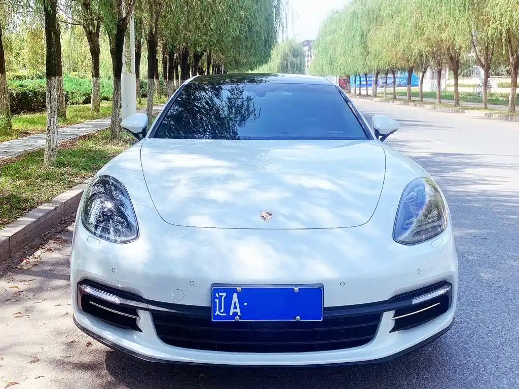 Porsche Panamera — миниатюра 2