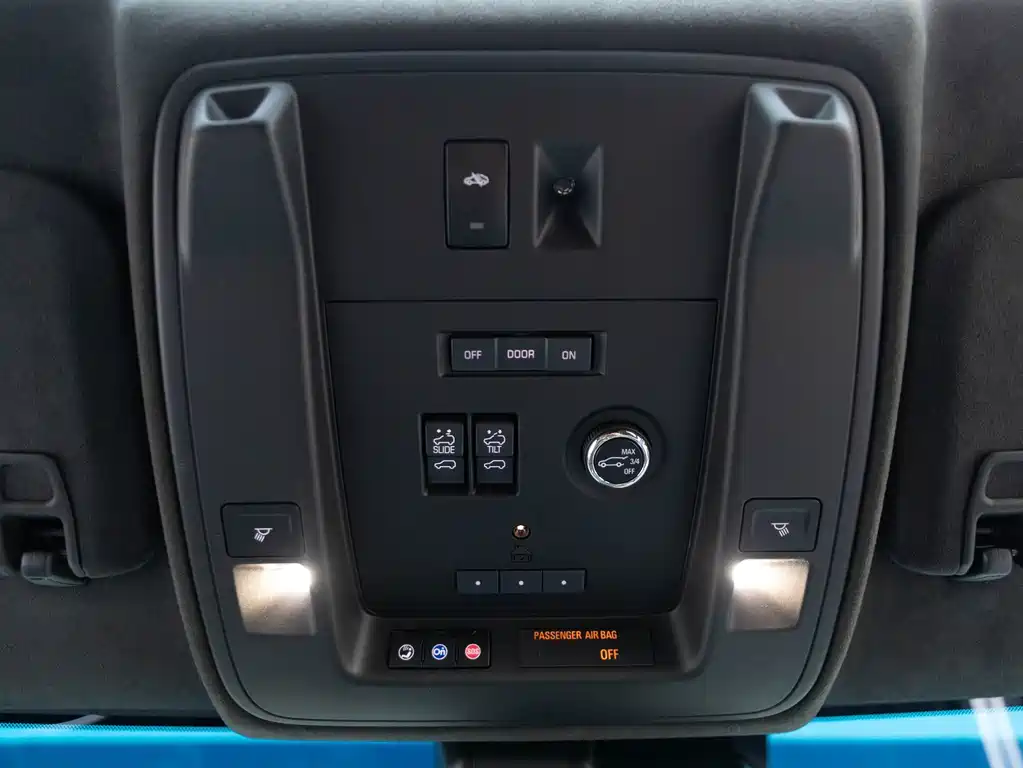 Cadillac Escalade — миниатюра 20