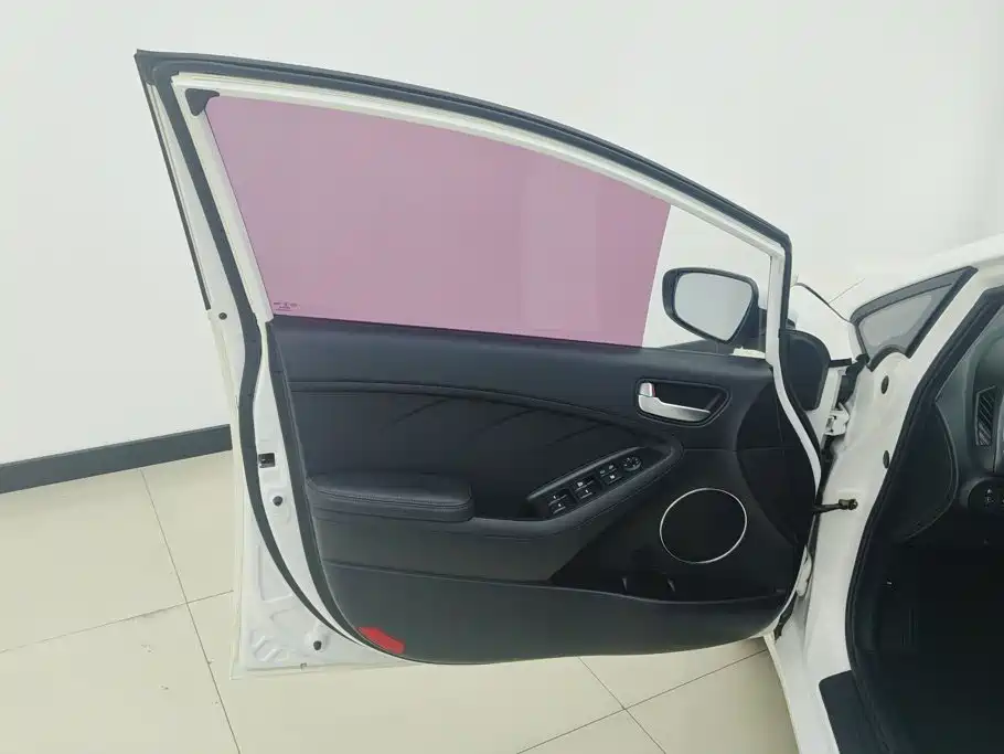 Kia K3 — миниатюра 7
