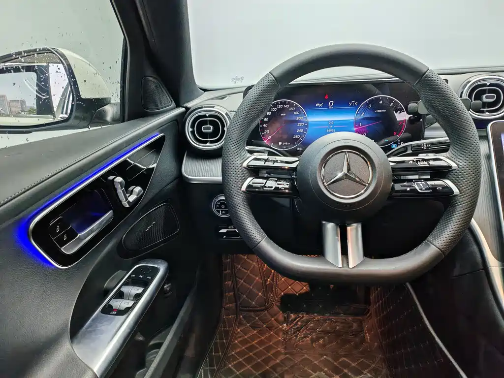 Mercedes-Benz C-Class — миниатюра 9