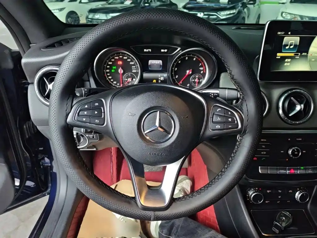 Mercedes-Benz CLA (Import) — миниатюра 11