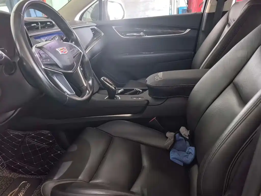 Cadillac XT5 — миниатюра 8
