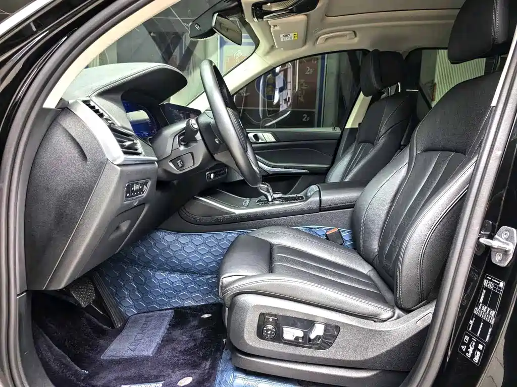 BMW X7 — миниатюра 7