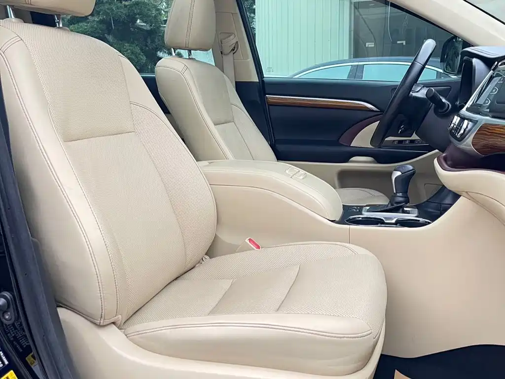 Toyota Highlander — миниатюра 11