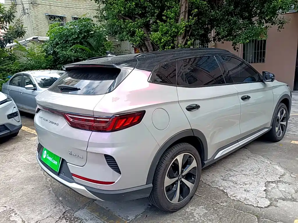 BYD PLUS New Energy — миниатюра 7
