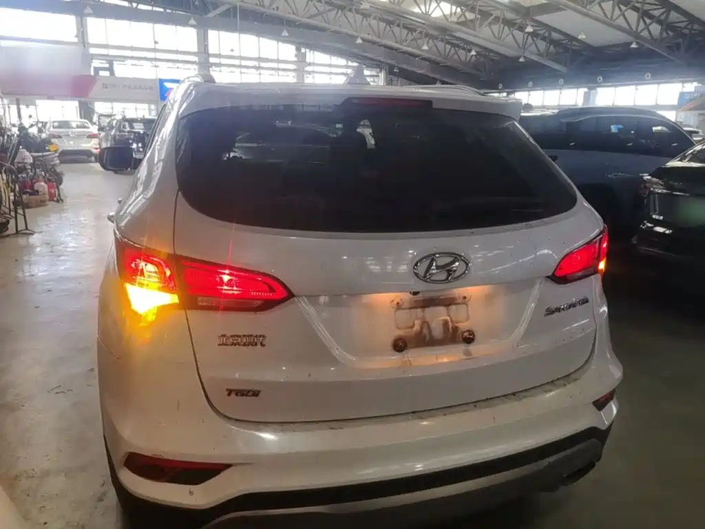 Hyundai Santa Fe — миниатюра 5