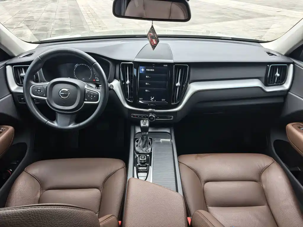 Volvo XC60 — миниатюра 10