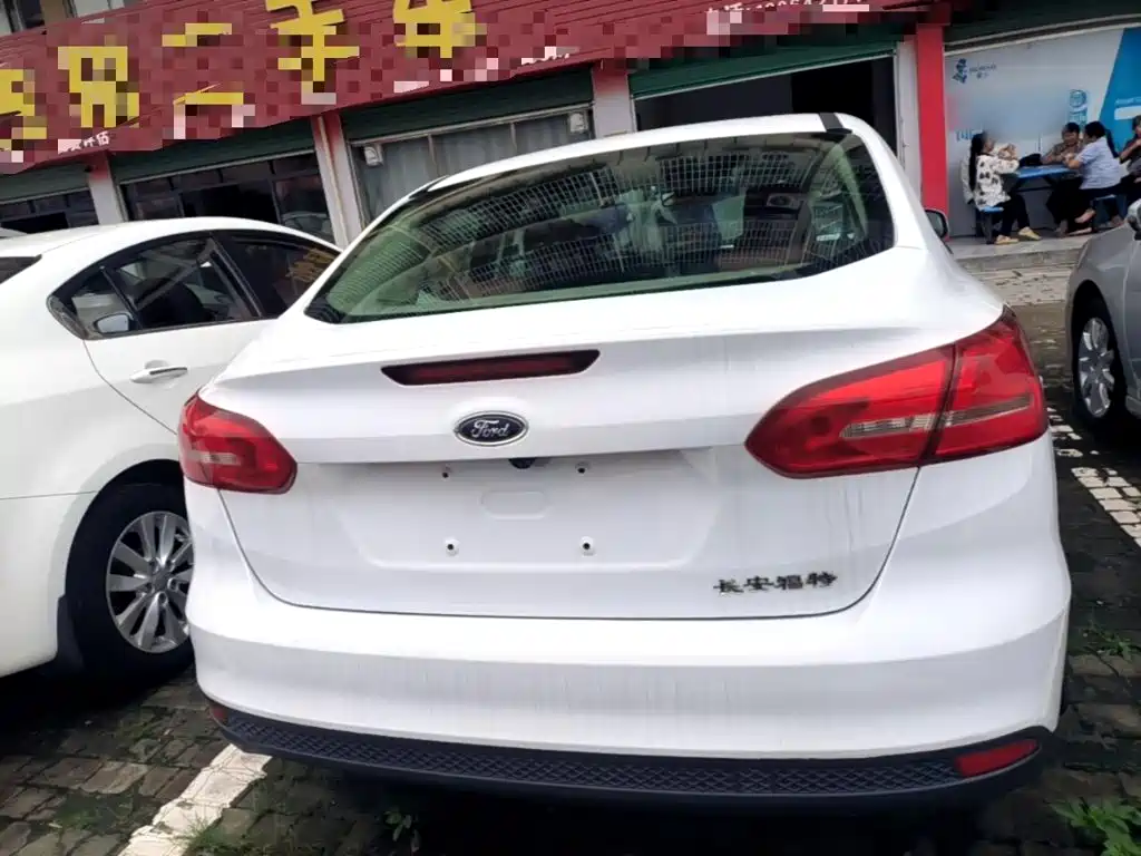 Ford Focus — миниатюра 6