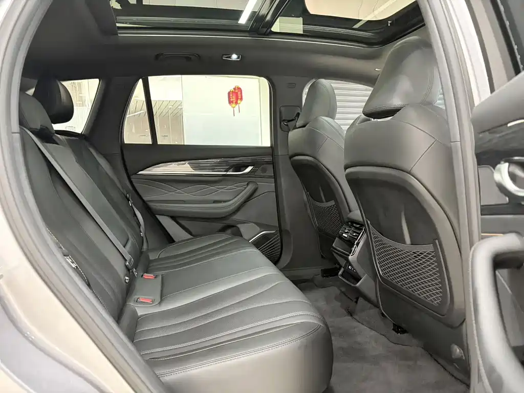 Geely Xingyue L — миниатюра 8