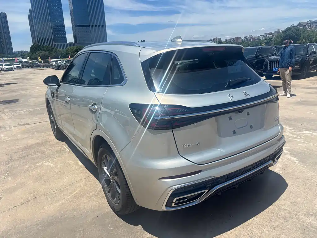 Hongqi HS5 2023 2.0T Pro