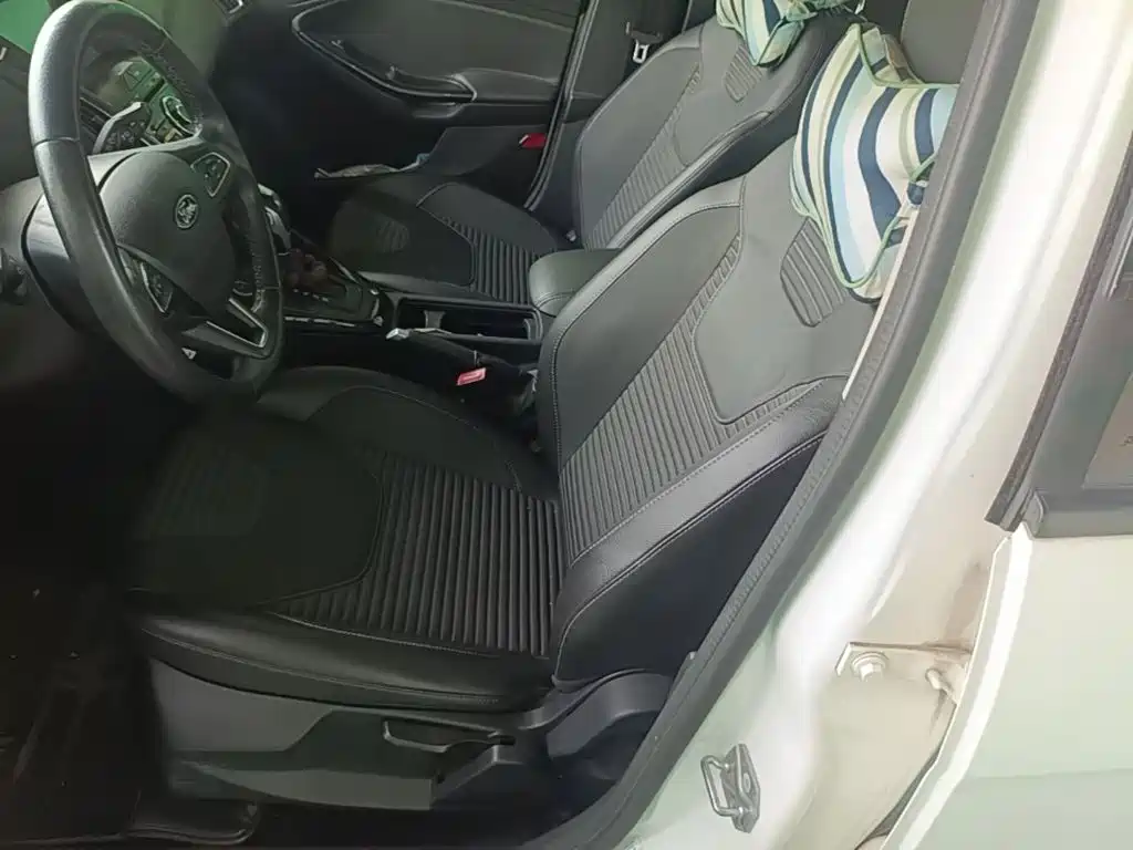 Ford Focus — миниатюра 15