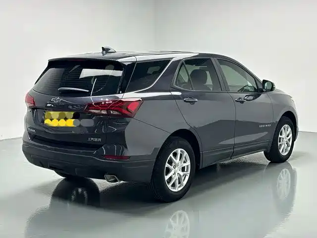 Chevrolet Equinox — миниатюра 14